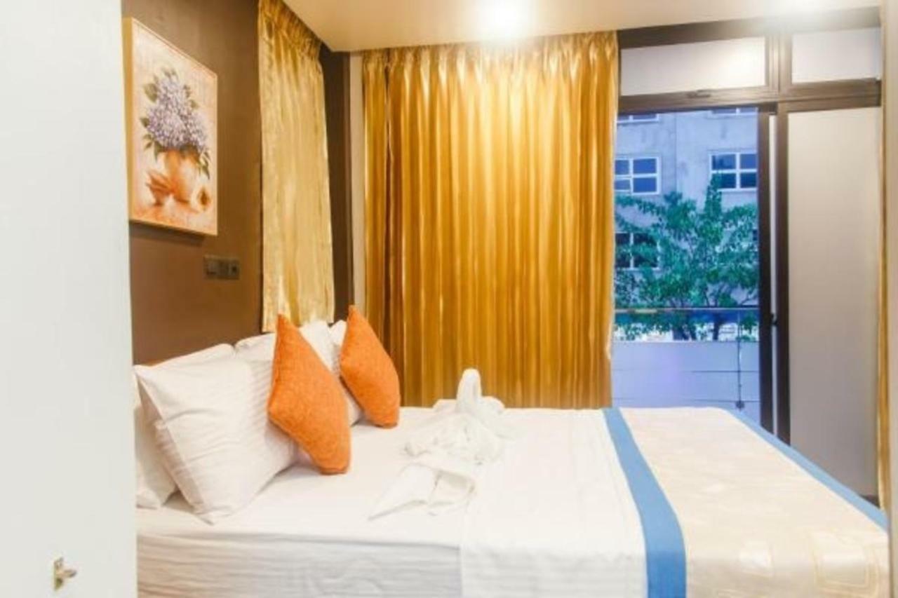Hotel Club Blu à Hulhumalé Extérieur photo